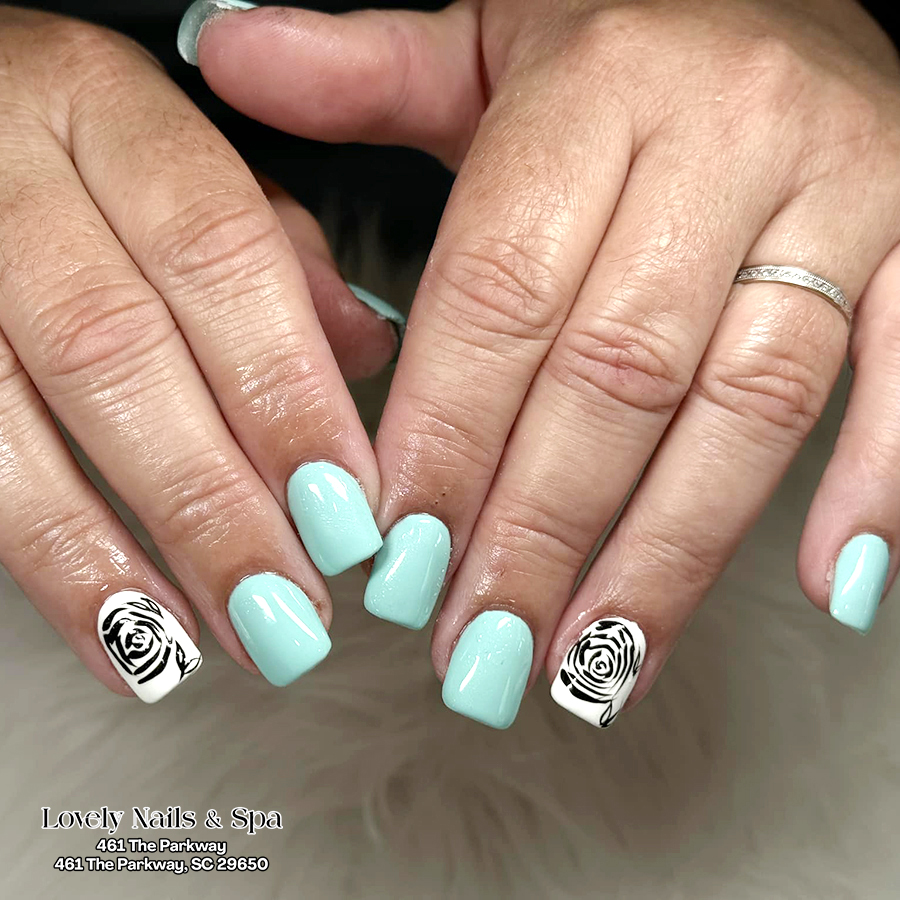 Lovely Nails & Spa nail photo 3