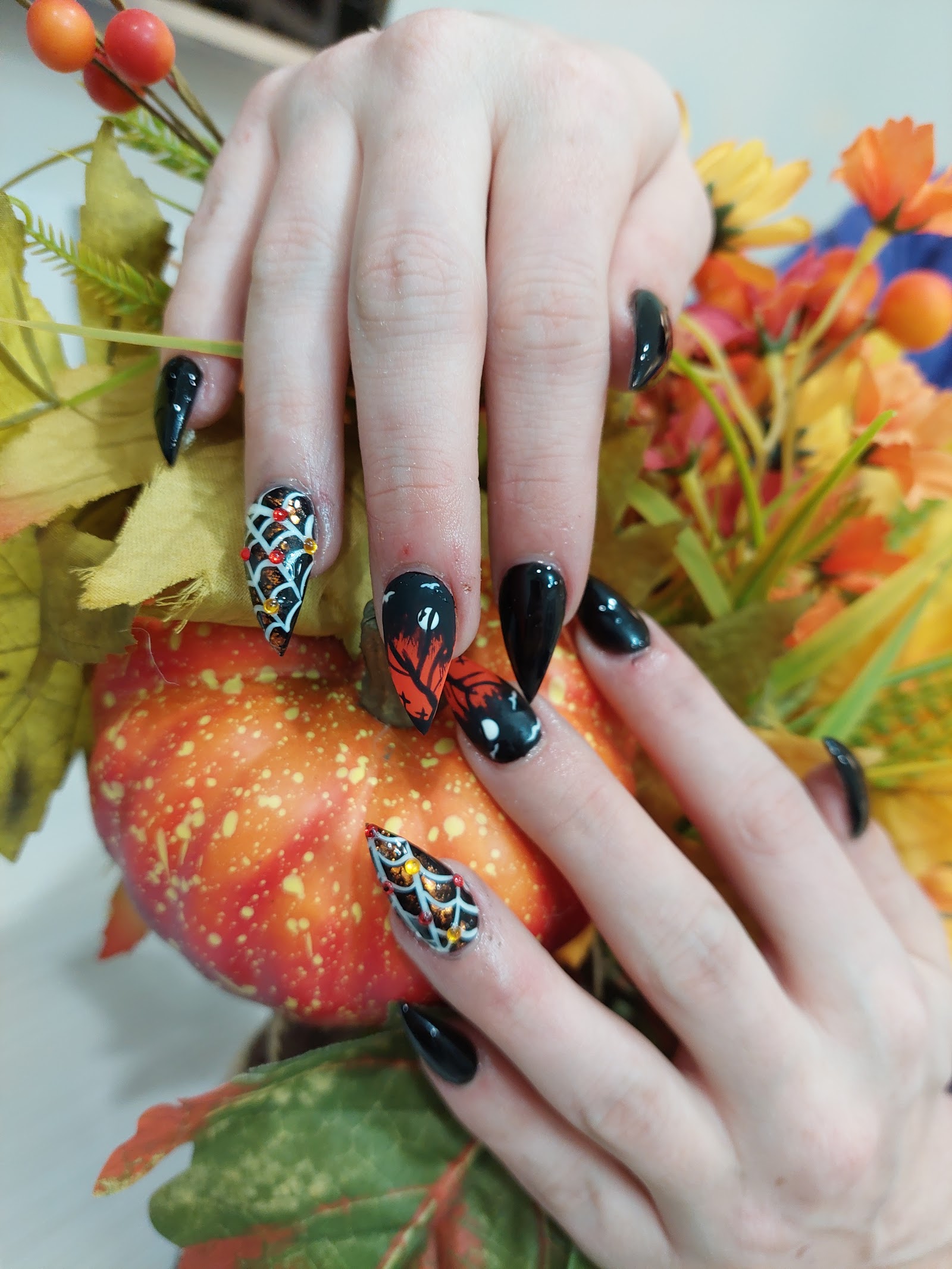 Lovely Nails & Spa nail photo 7